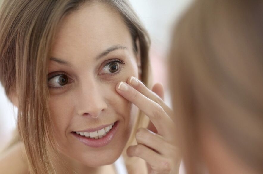 Oculax é eficaz contra bolsas sob os olhos